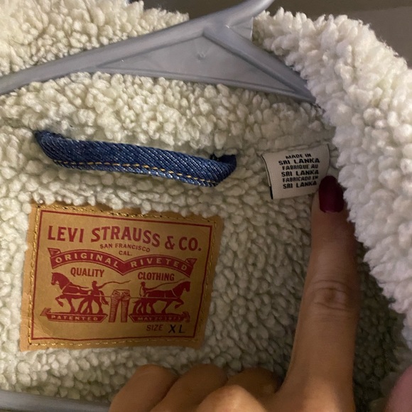 Levi’s denim Sherpa jacket - Picture 3 of 3